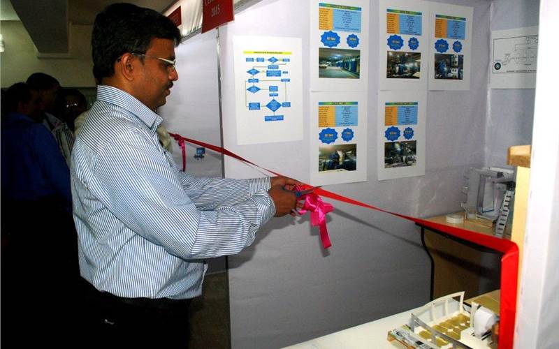 One of the pillars of this initiative, Repro's AGM-production, Vijay Jadhav inaugurating a stall