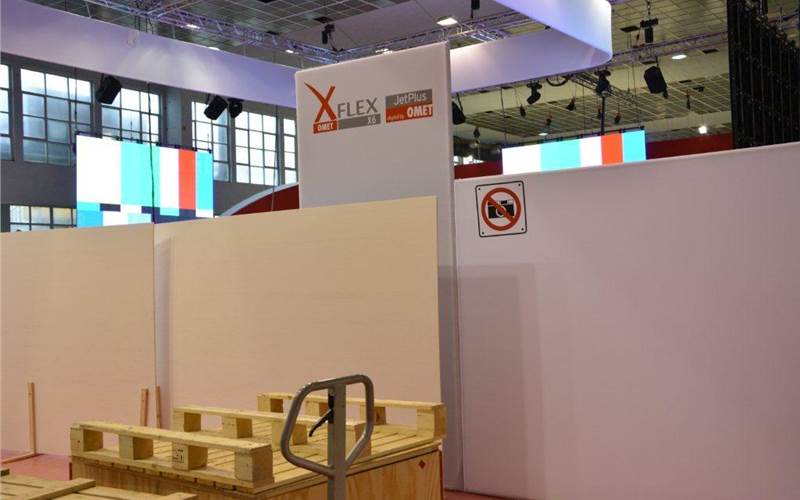 Behind the curtains on the stand, Omet preparing for the launch of iFlex and an ‘entry-level’ PS label press which introduces laser-assisted plate cylinder adjustment