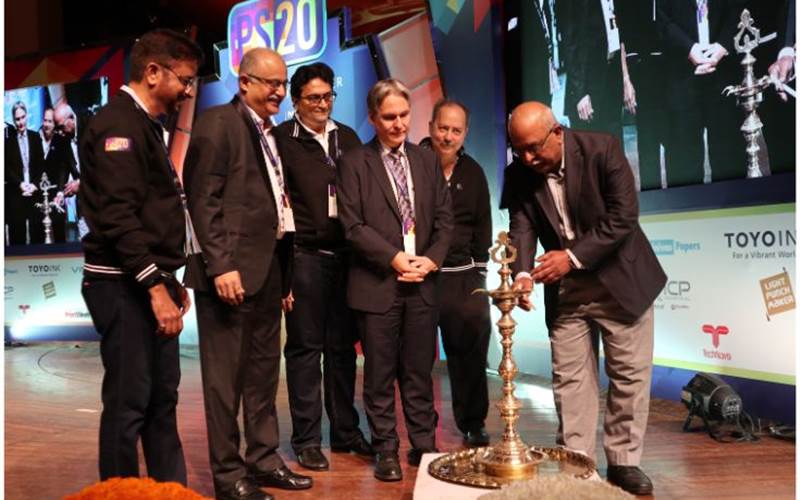 More than 800 delegates viewed the inauguration ceremony