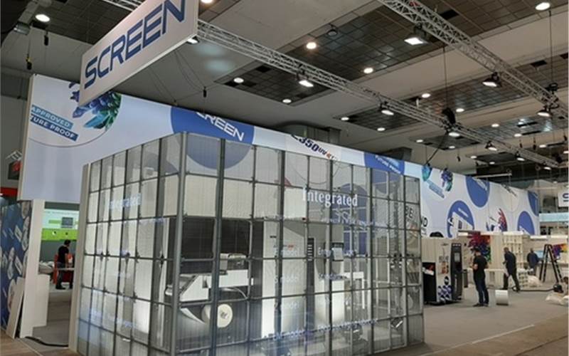 Screen displayed Screen Truepress Jet L350UV+LM label press in a LED packed box