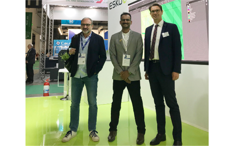 Esko booth: (c) Nizam Appas of SGO Premedia India with (l) Silvano Garavaglia of Solutioo Group and (r) Giovanni Vigone of Esko