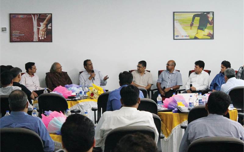 Boxing the corrugated compass at EFI seminar