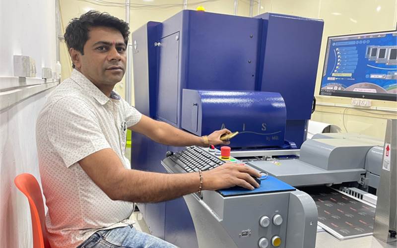 Bombay Enterprise strengthens its embellishment offering with AccurioShine