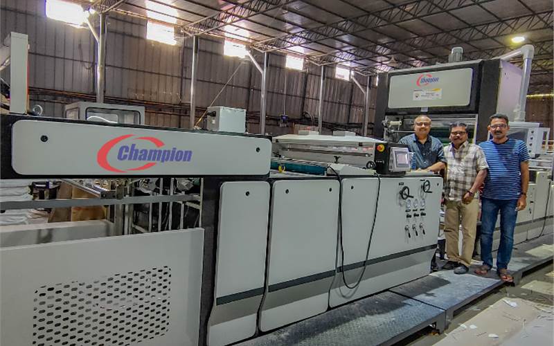 Sterling Print House installs Redlands Champion vertical laminator