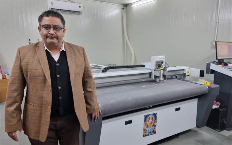 Inspackt buys JWEI digital cutting table